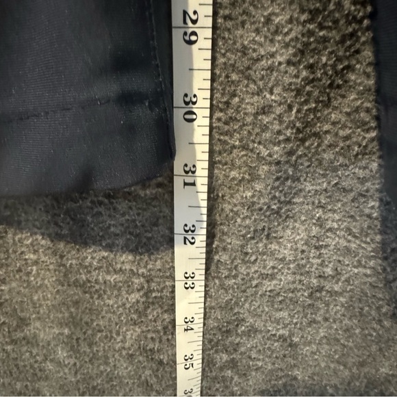 Kirkland Signature Navy Blue Men’s Performance Pants 38x32 - Picture 16 of 16